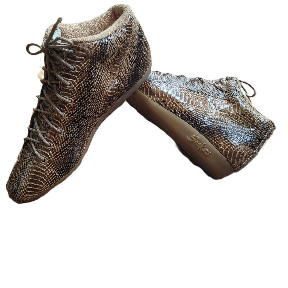 NWOT 1980s Snakers Real Snakeskin Lace Up Sneakers Women sz 8